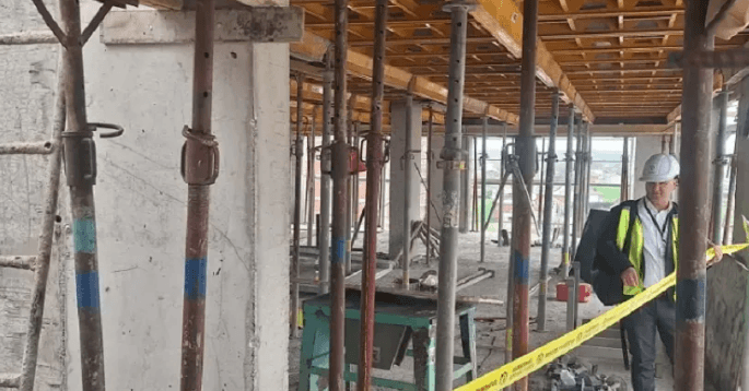 ​Dyshohet se ra nga skeleti gjatë punës në Ulqin, humb jetën 17-vjeçari nga Malisheva