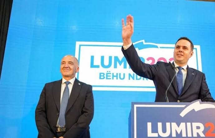 Muhaxheri nuk uron Abdixhikun, përshëndet ata që ishin kundër rrëzimit të kryetarit