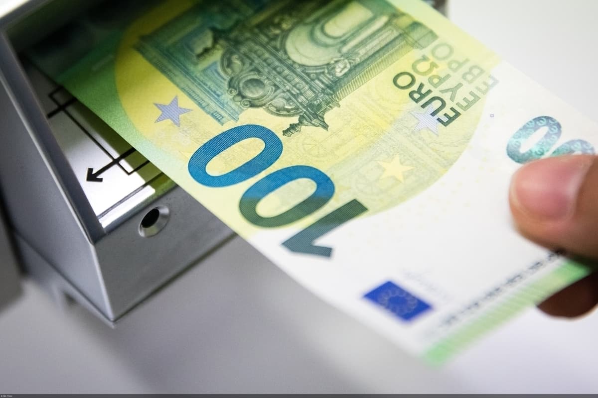 Hapet aplikimi për 100 eurot e punëtorëve të sektorit jo-publik