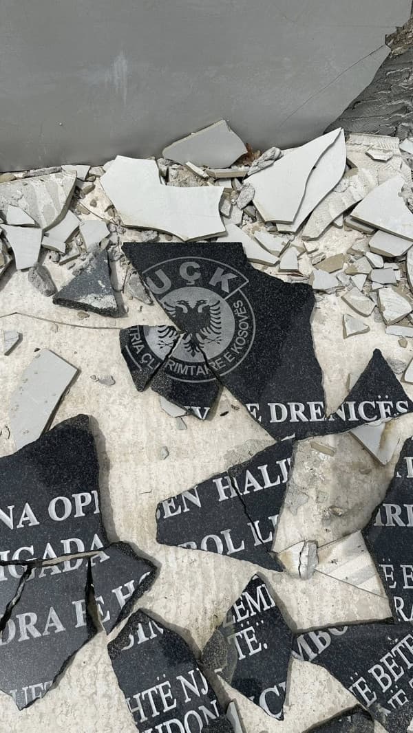 Dëmtohet labidari i UÇK-së në Binxhë të Klinës