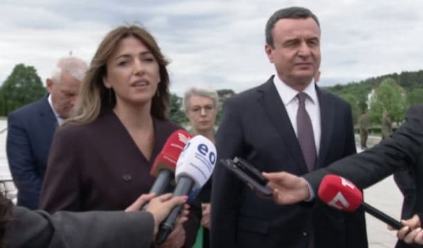 Kurti and Haxhiu pay tribute at Prekaz, honouring the sacrifice of the Jashari family