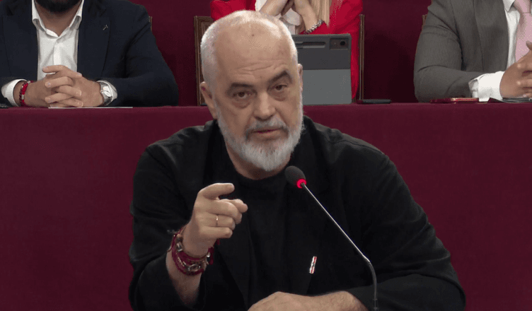 Rama reagon sërish pas protestës për Zvërnecin: Shqipëria do bëhet, pavarësisht zhurmës së kundërshtarëve