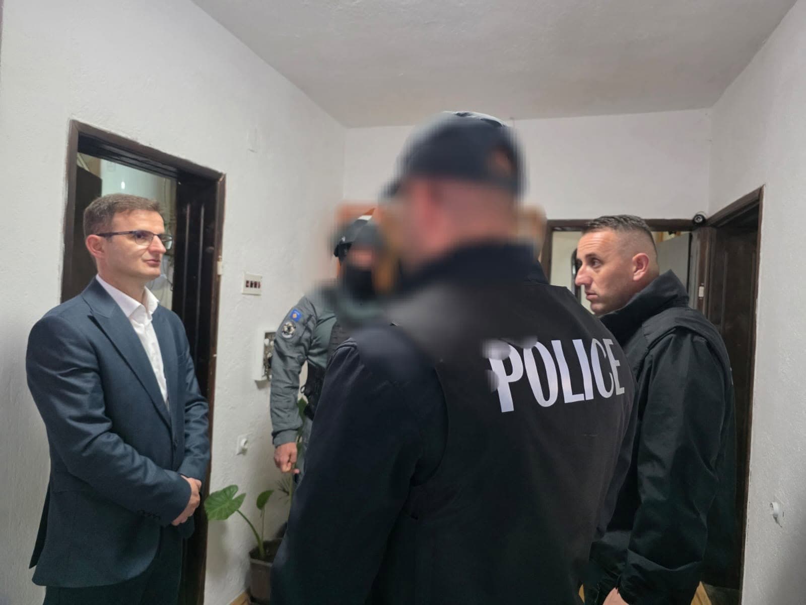 Operacioni në kuadër të hetimeve për krime lufte, arrestohen pesë persona