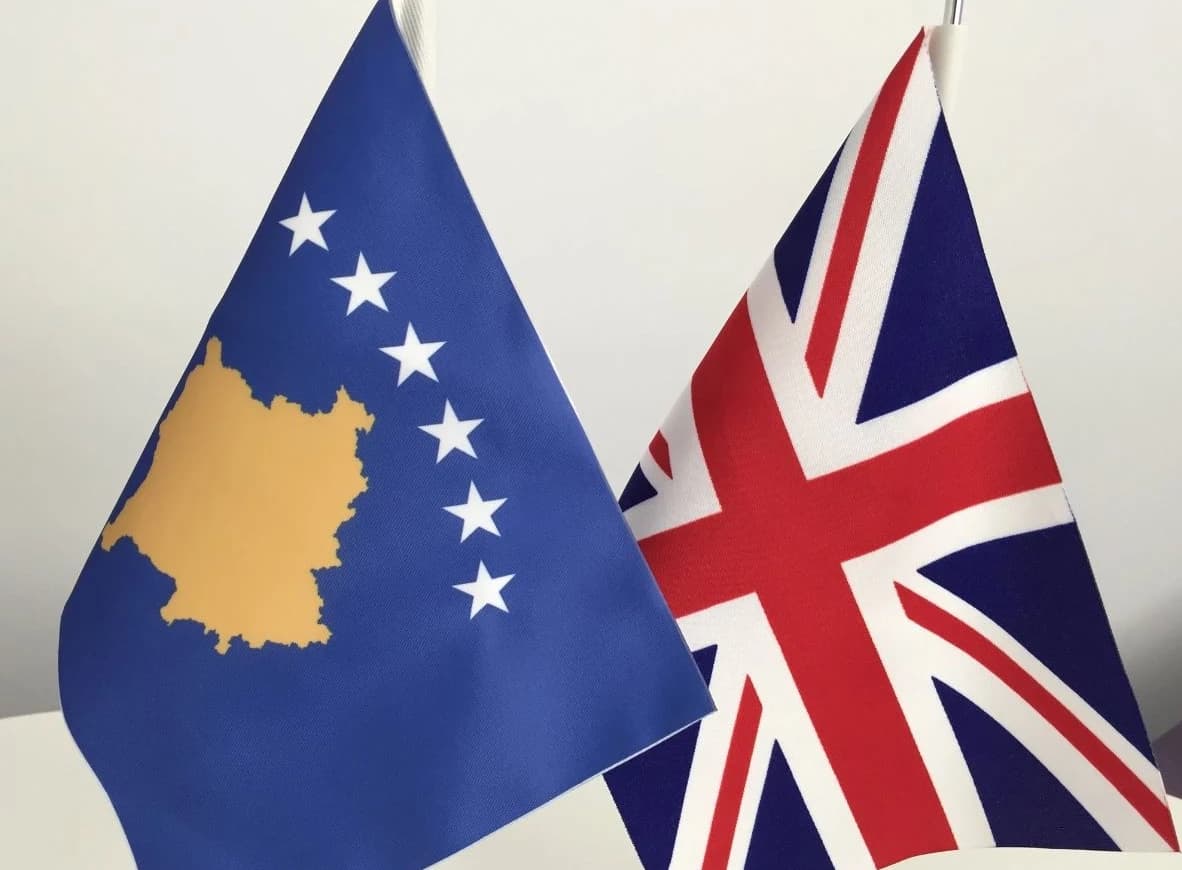 Britania e shqetësuar me refuzimin e kërkesës së prokurorëve serbë për t’u kthyer në punë