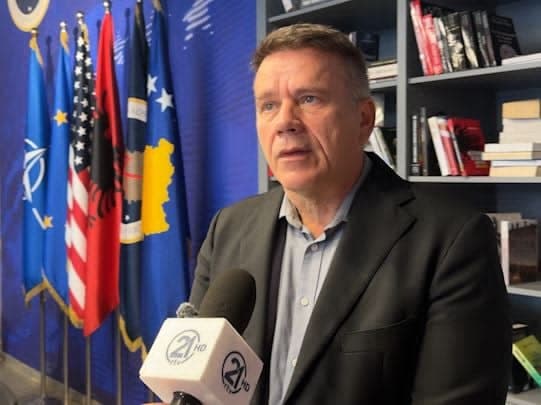 Arifi: Kurti po sillet me arrogancën e numrave