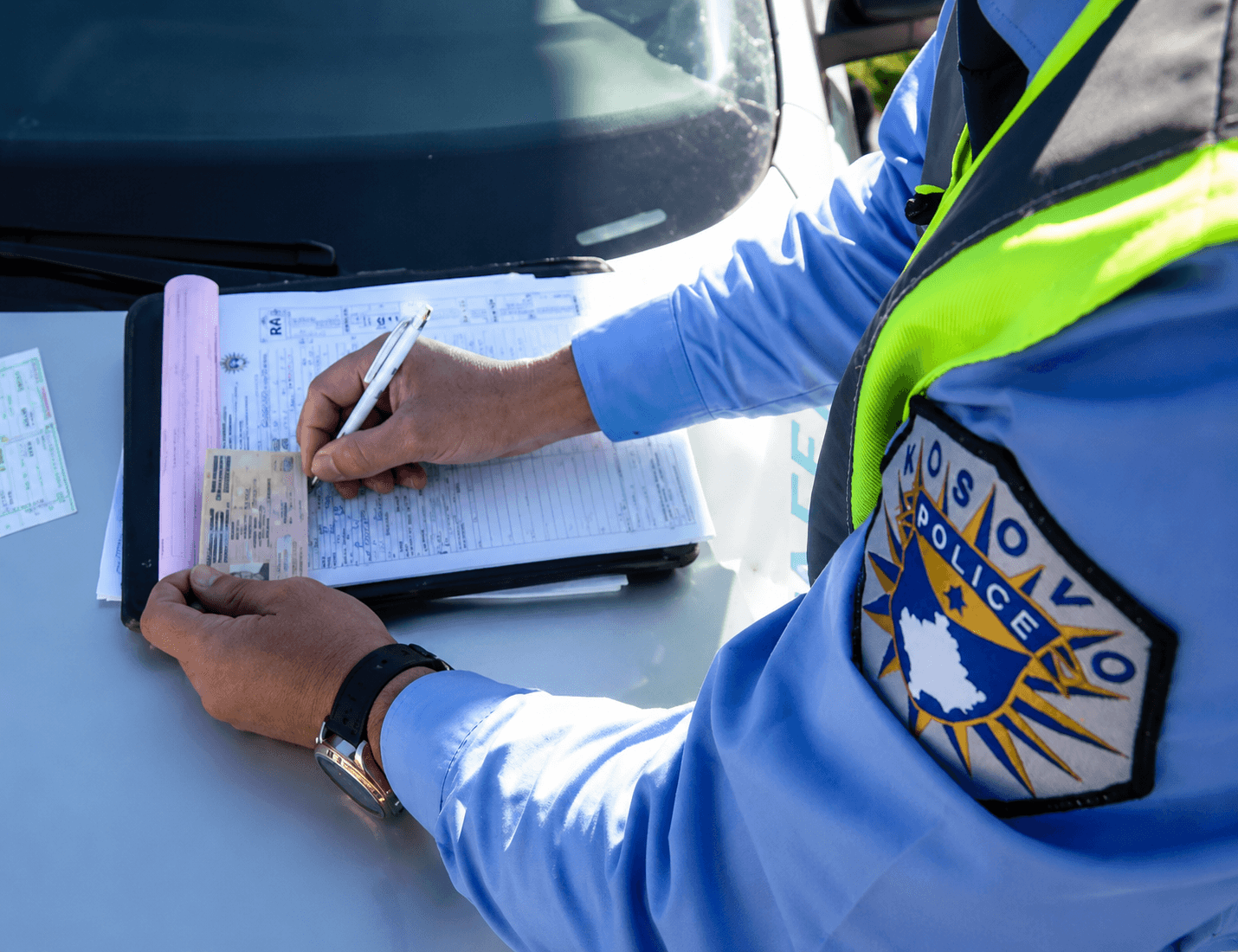 Policia shqipton 2 mijë e 300 gjoba trafiku brenda një dite