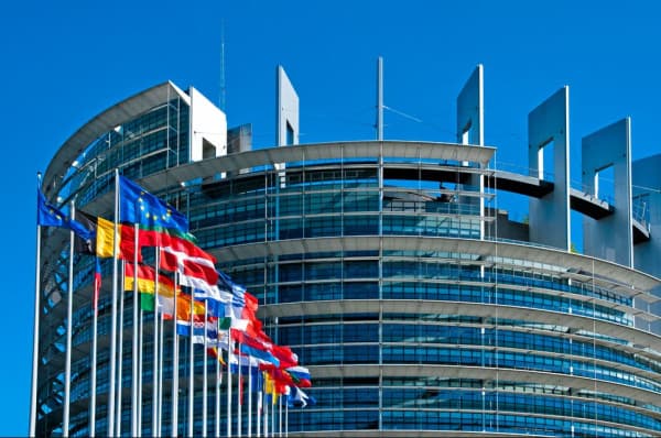 ​Parlamenti Evropian i kërkon Kosovës institucione funksionale