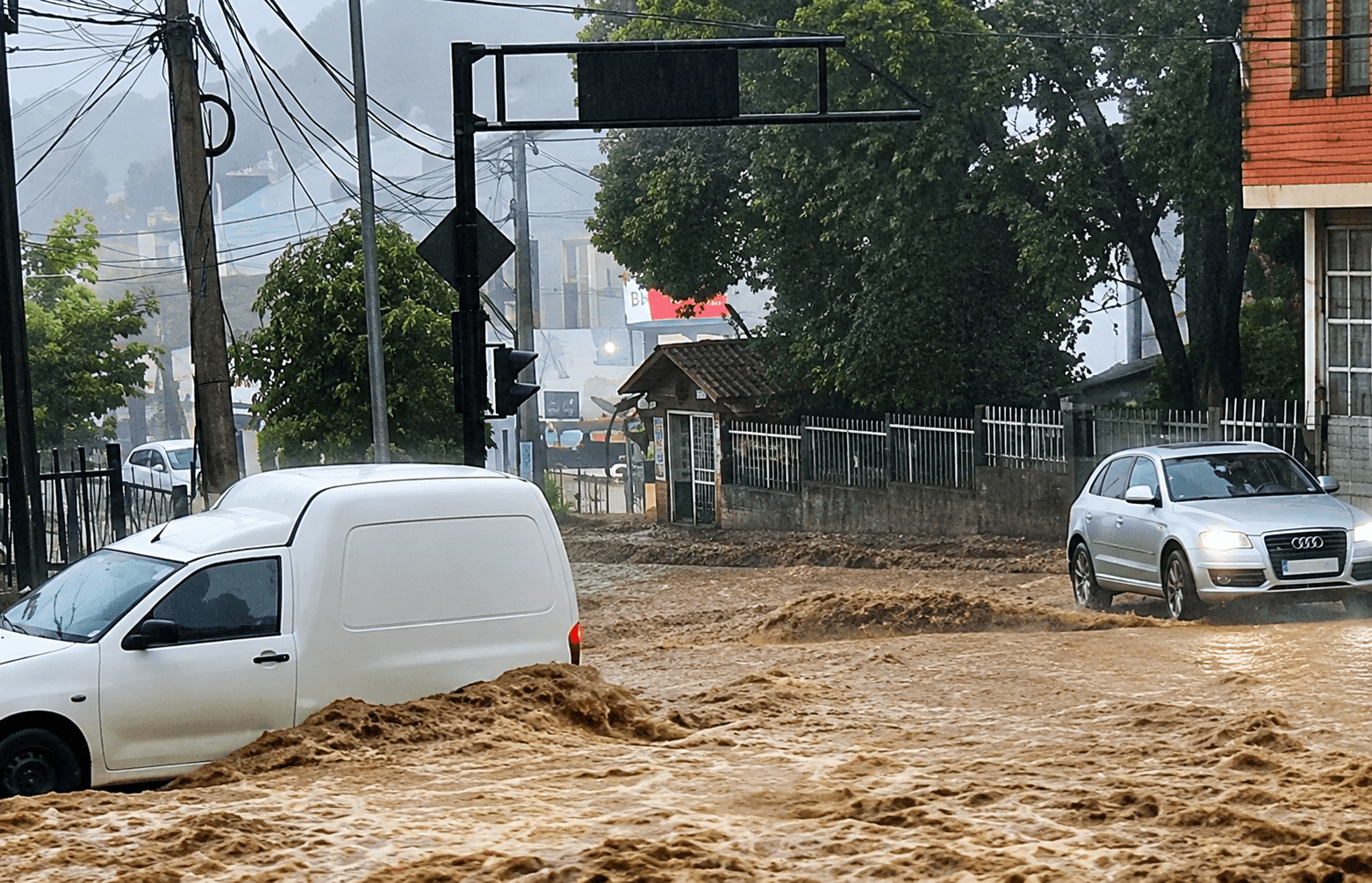 Zyrtari i Komunës së Rahovecit: Situata më stabile, zona urbane më e prekur nga vërshimet